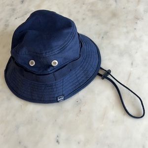 Herschel Supply Navy Bucket Hat